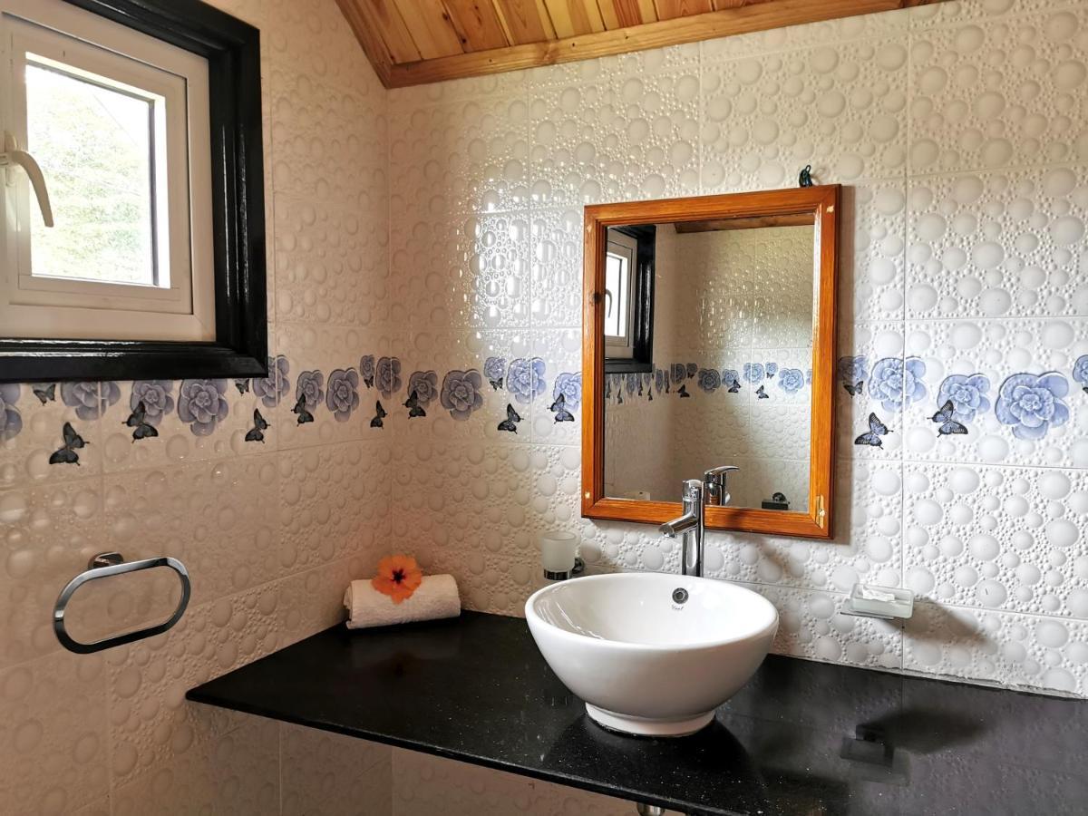 CHEZ MARVA Grande Villa COCO 3 à 12 personnes La Digue  Extérieur photo