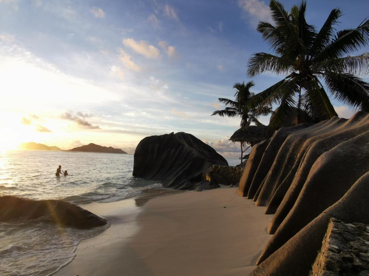 CHEZ MARVA Grande Villa COCO 3 à 12 personnes La Digue  Extérieur photo